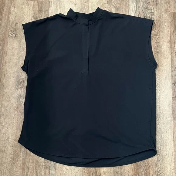 Rafaela Oversized Technical Collection Mandarin Collar Scrub Top in Black Small - Picture 1 of 11